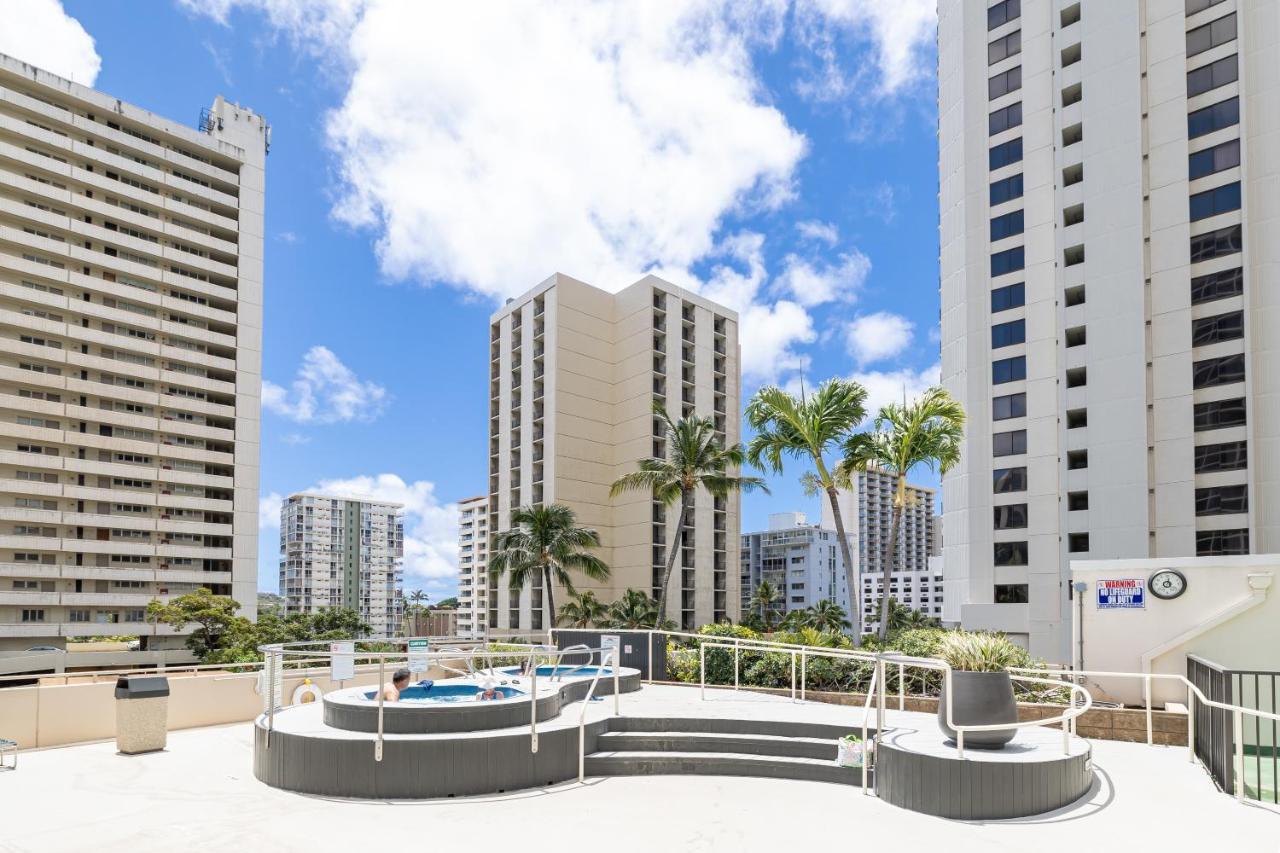 Stunning Ocean View 1Br Condo - Free Parking! Гонолулу Экстерьер фото